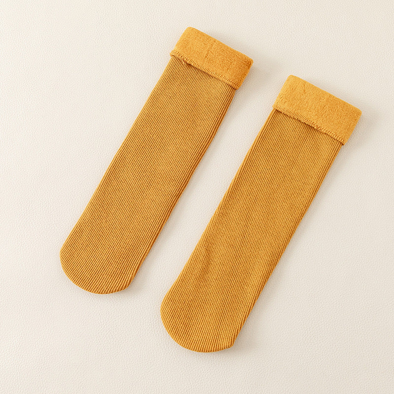 1 Pair of Thick Winter Socks in yellow color