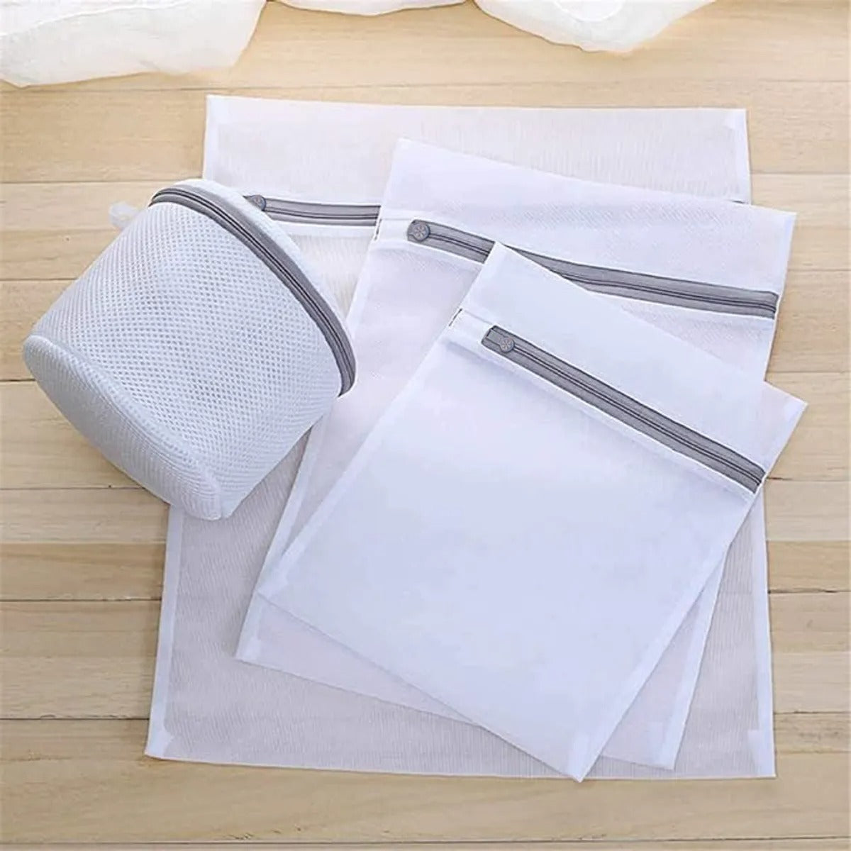 4 Pcs Mesh Laundry Washing Bags Set.