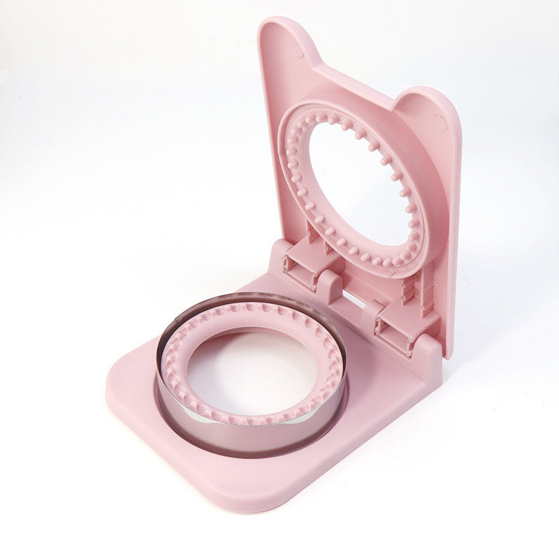 Bread Sandwich Cutter and Sealer pink
