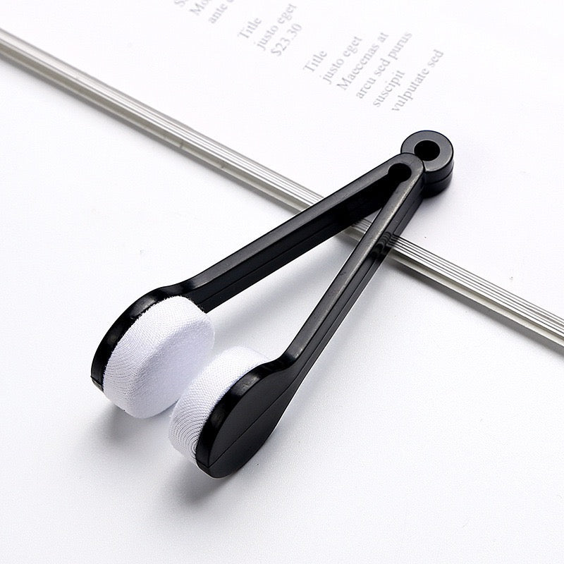 Microfiber Eyeglass Cleaning Tool in black color