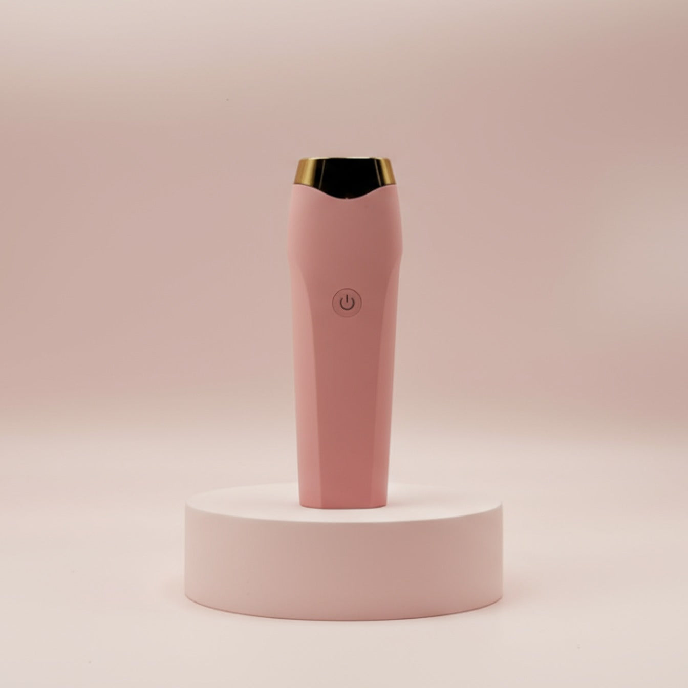 A Handheld Hair Bakhoor Burner Comb.