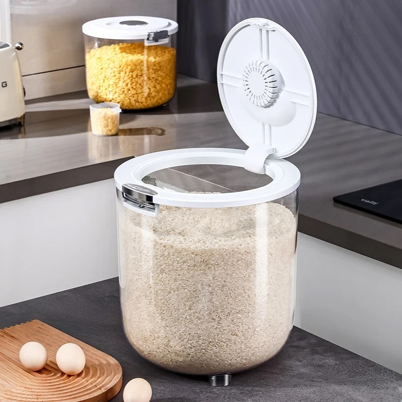 Transparent Moisture-Proof Sealed Tank Storage Bucket for Rice with rice in it