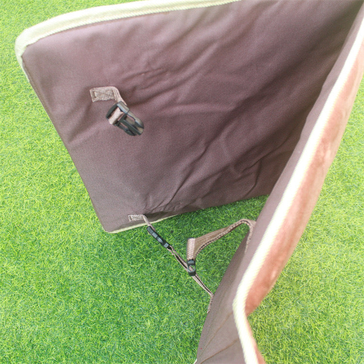 Exposing the Backrest and clip of Islamic Foldable Prayer Mat