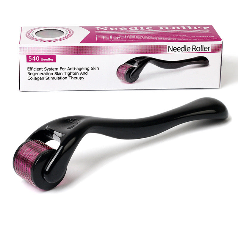Derma Roller with its box