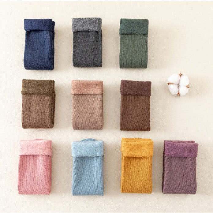 1 Pair of Thick Winter Socks in different colors