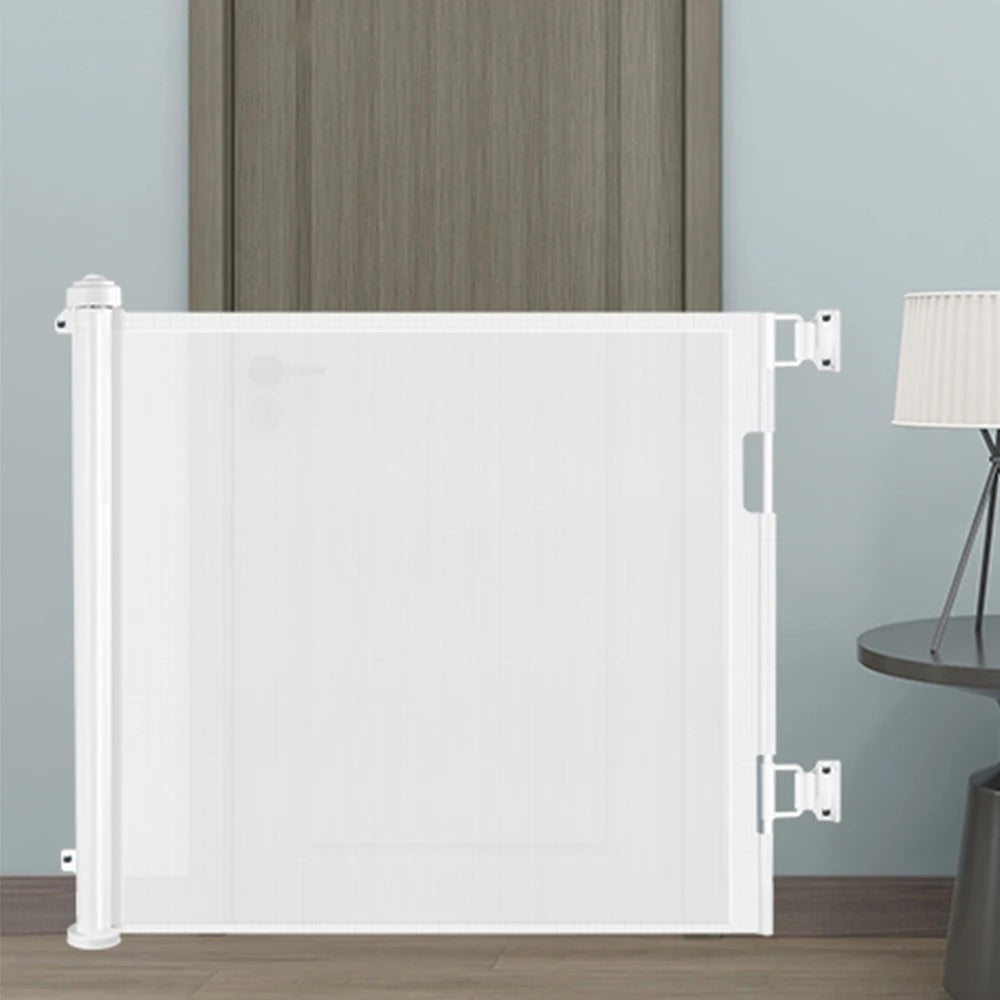Highlighting a retractable Baby and Pet Safety Gate