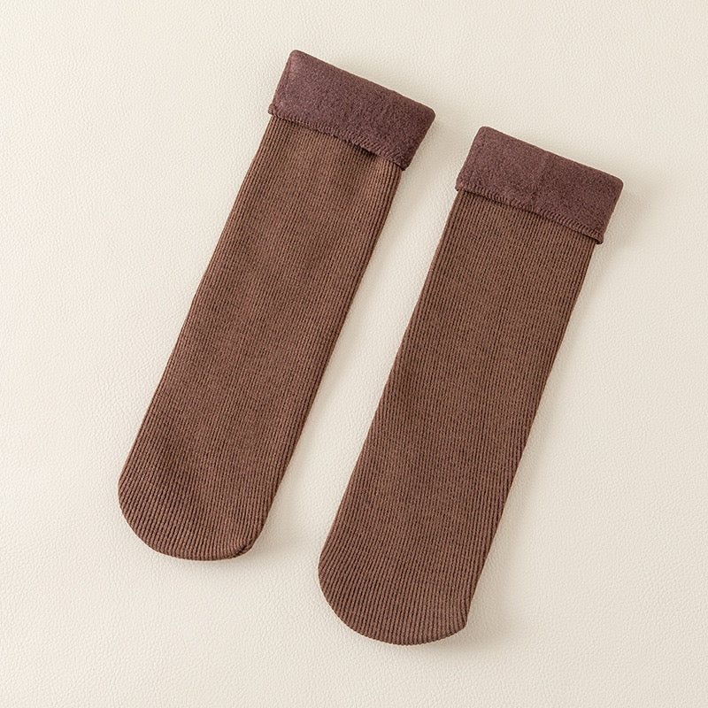 1 Pair of Thick Winter Socks in brown color