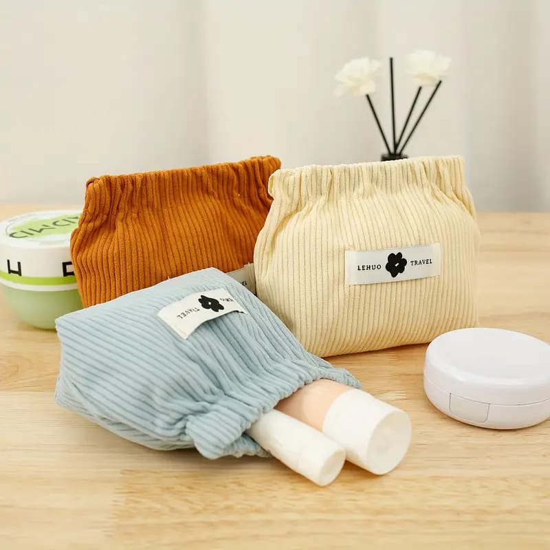 Mini Makeup and Cosmetics Storage Pouch.