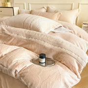 4-Piece Ultra Soft Luxury Bedding Set  with Embroidered Pillowcases and Comforter, Premium Cozy Winter Quilt for King Size Bed.