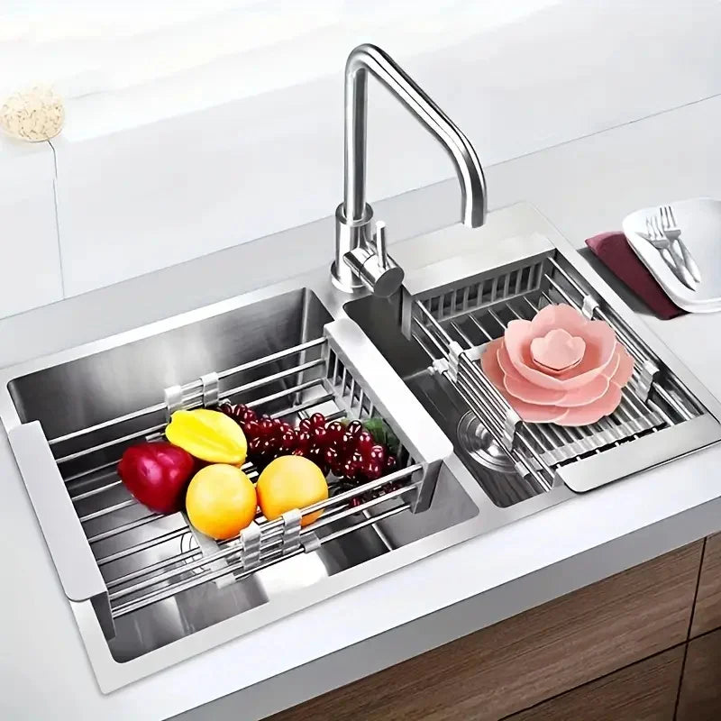 Expandable dish drying and washing basket with something in it