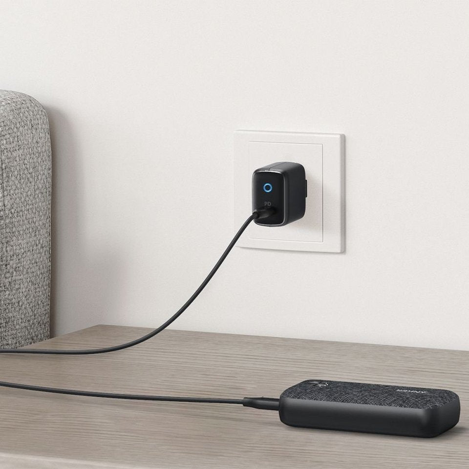 Anker PowerCore Metro بنك الطاقة بسعة 10000 مللي أمبير، شحن سريع Anker PowerCore Metro بنك الطاقة بسعة 10000 مللي أمبير، شحن سريع