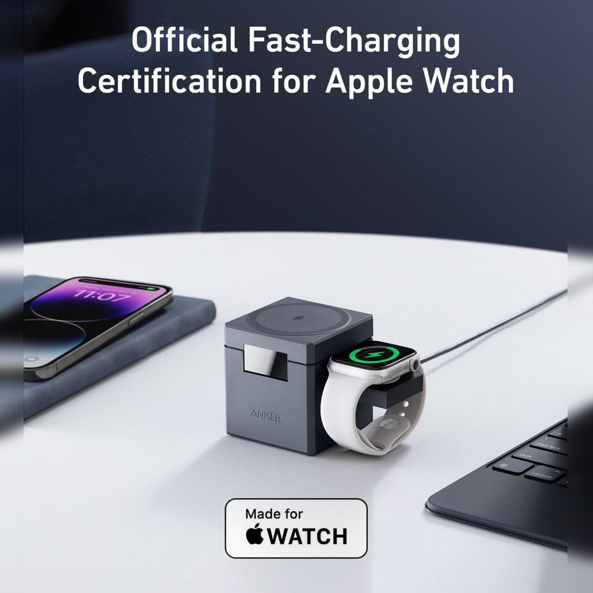 An Apple Watch is Connected to Anker 3-in-1 Cube with MagSafe.