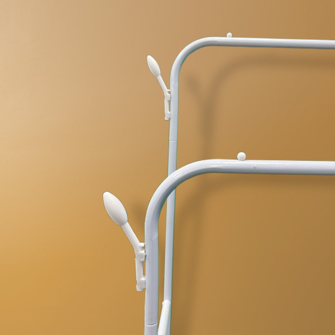 Hooks Of Cloth Organizer Stand.