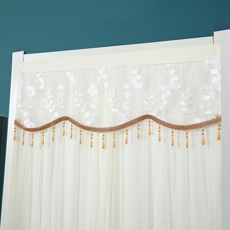 Double-Layered Lace Curtain.