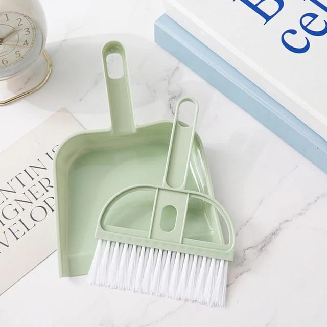 Green Mini Dustpan Broom Set.