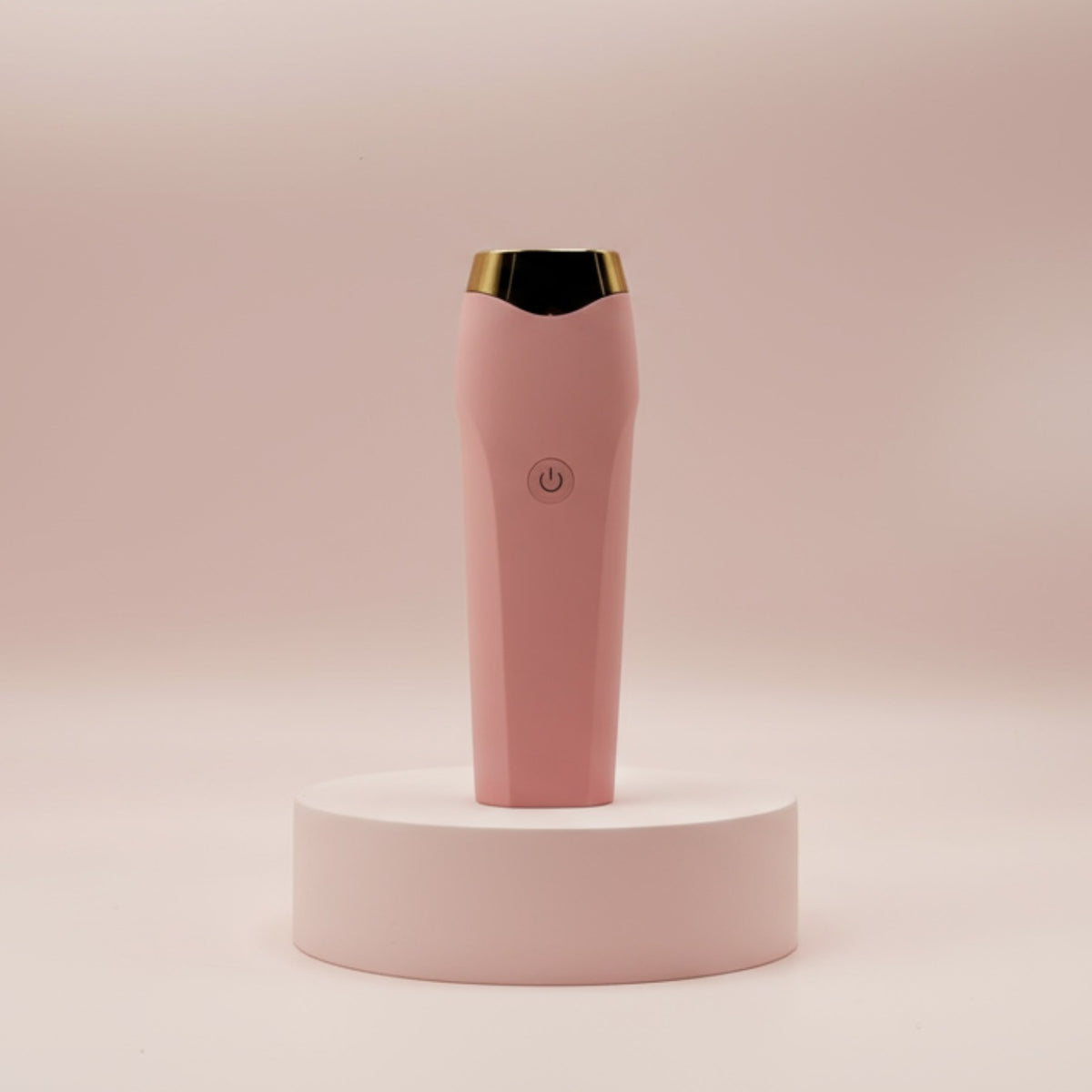 A Handheld Hair Bakhoor Burner Comb.