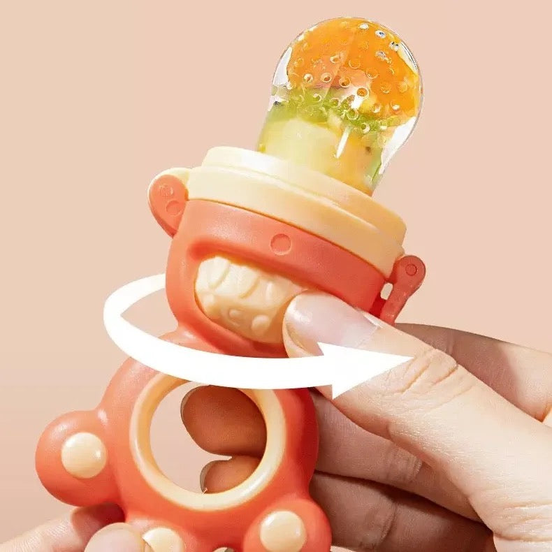 Displaying the feeding area of Baby Fruit Feeder