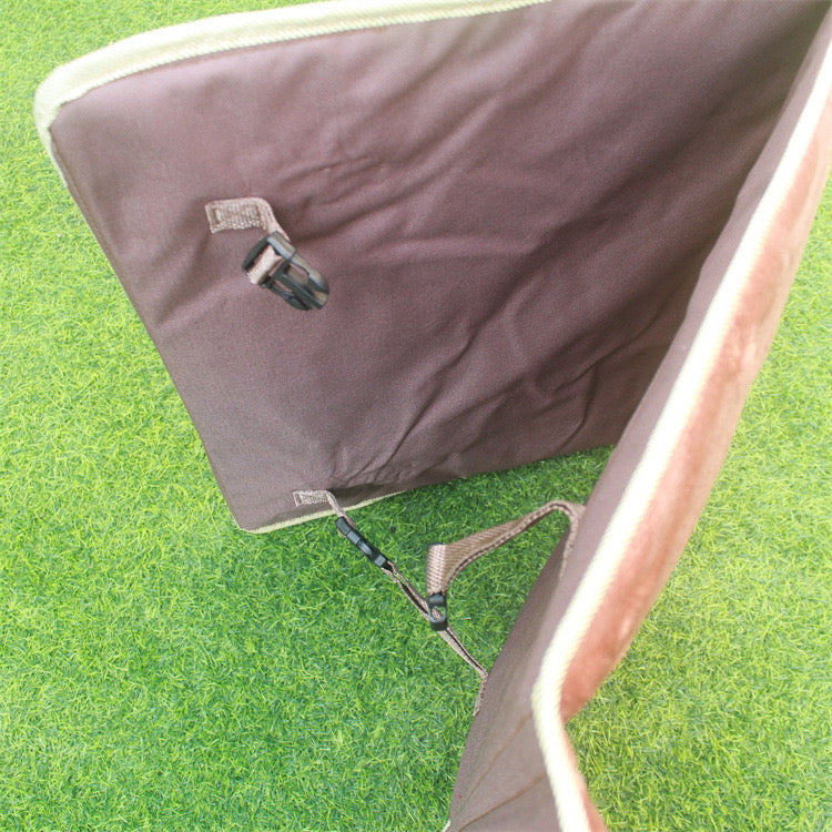 Exposing the Backrest and clip of Islamic Foldable Prayer Mat 