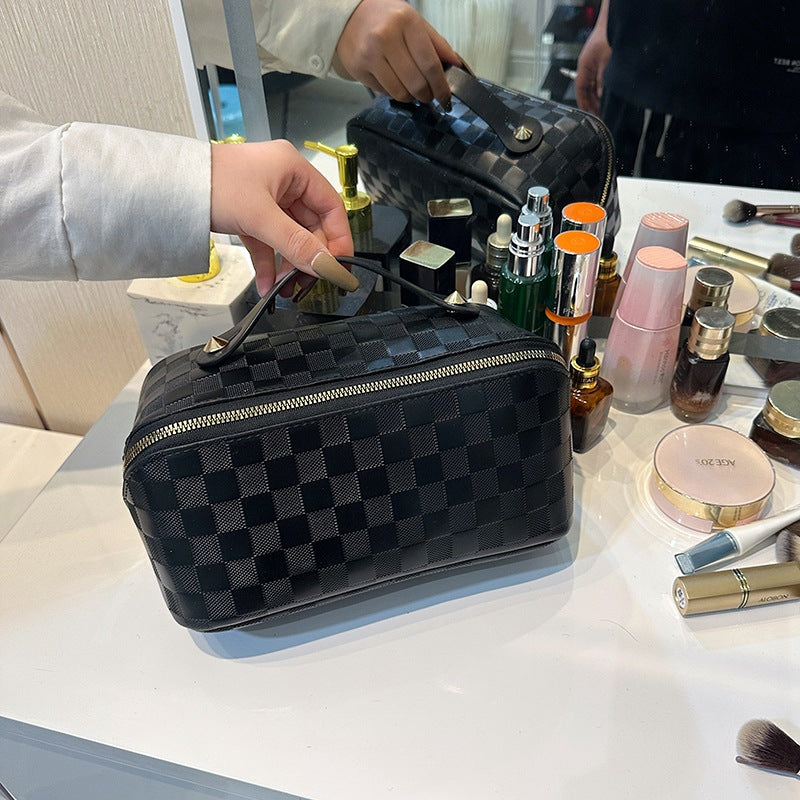 Stylish Large Capacity Cosmetic Bag - Portable Travel Makeup Ladies Purse Stylish Large Capacity Cosmetic Bag - Portable Travel Makeup Ladies Purse