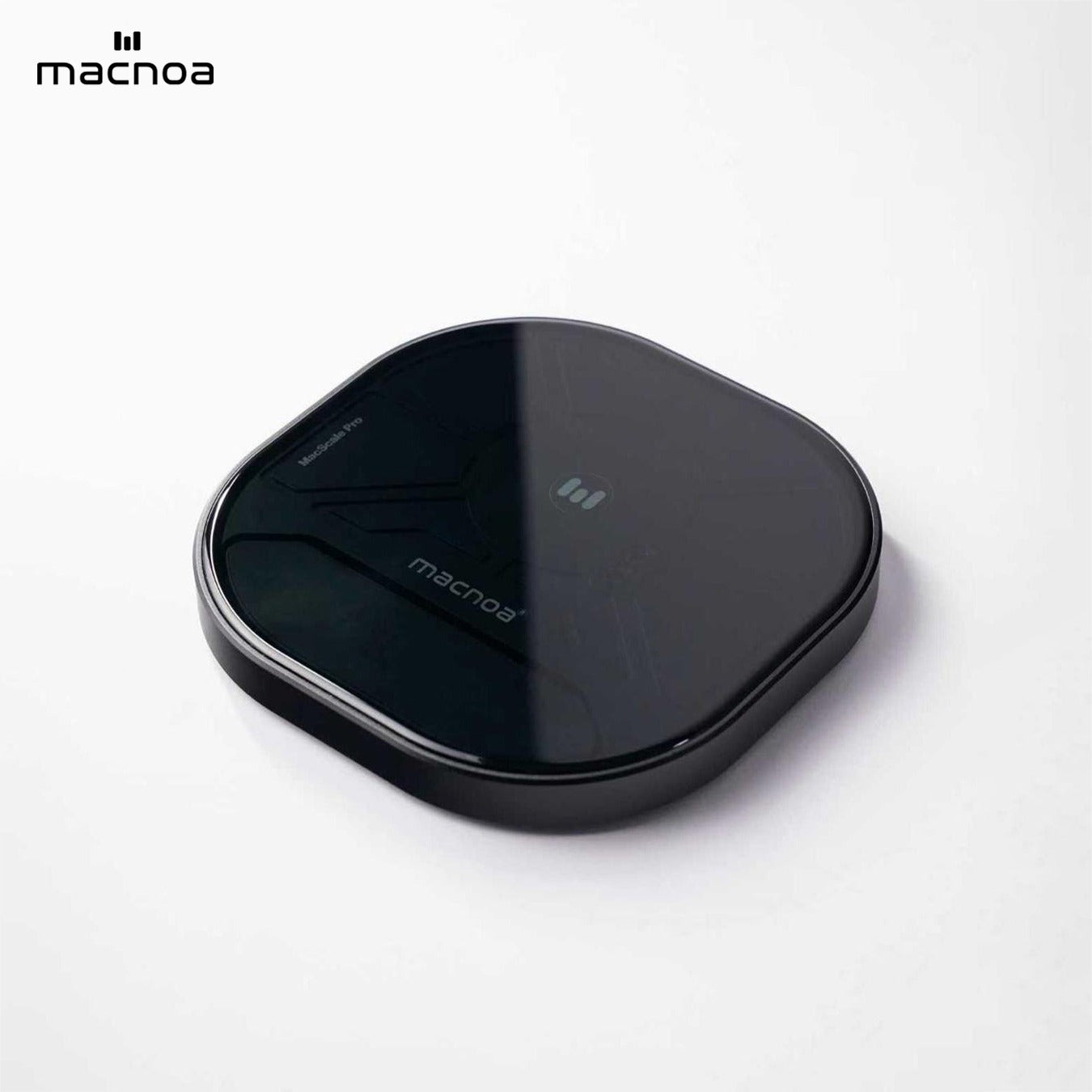 A Macnoa MacScale Pro Smart Coffee Scale with a glossy finish and the 'macnoa' brand name printed on it, shown on a clean white background.