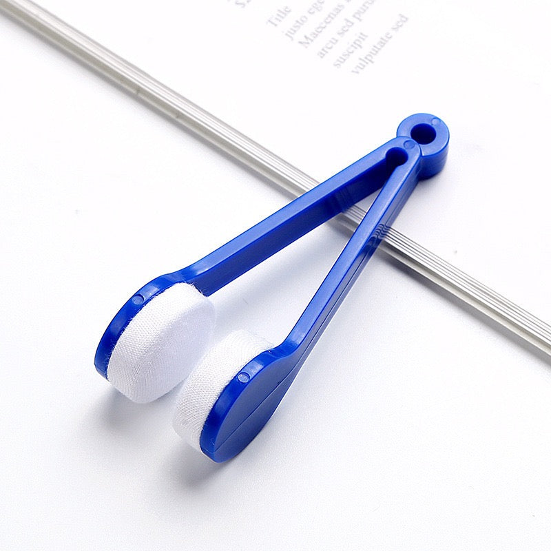 Microfiber Eyeglass Cleaning Tool in blue color