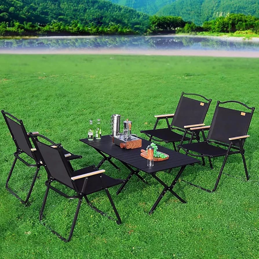 Outdoor Portable Camping Folding Table is Used For Picnic.