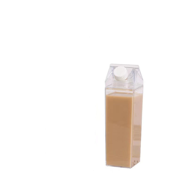 Portable Transparent Plastic Juice Bottle With Juice.