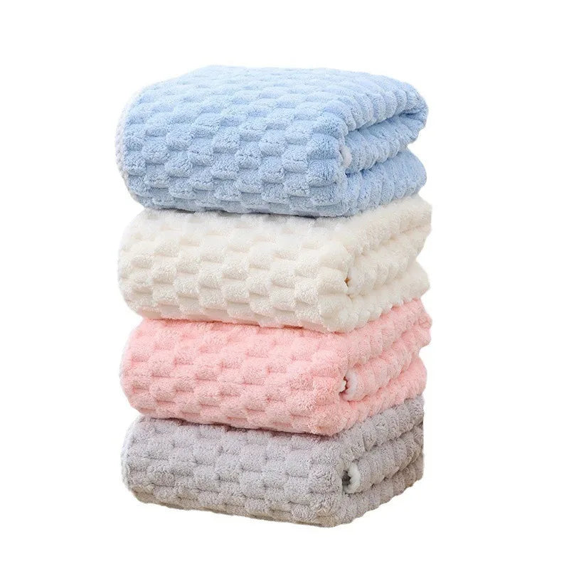 Set of Soft Coral Fleece Bath Towels.