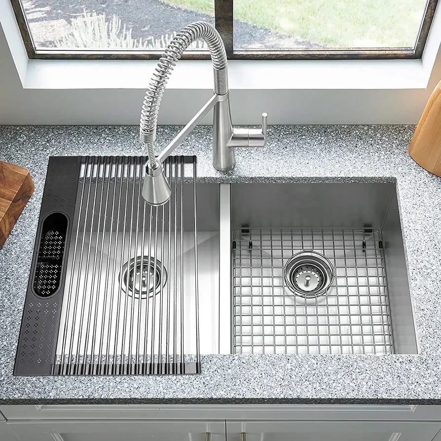Sink Dish Drainer in Kitchen Sink.