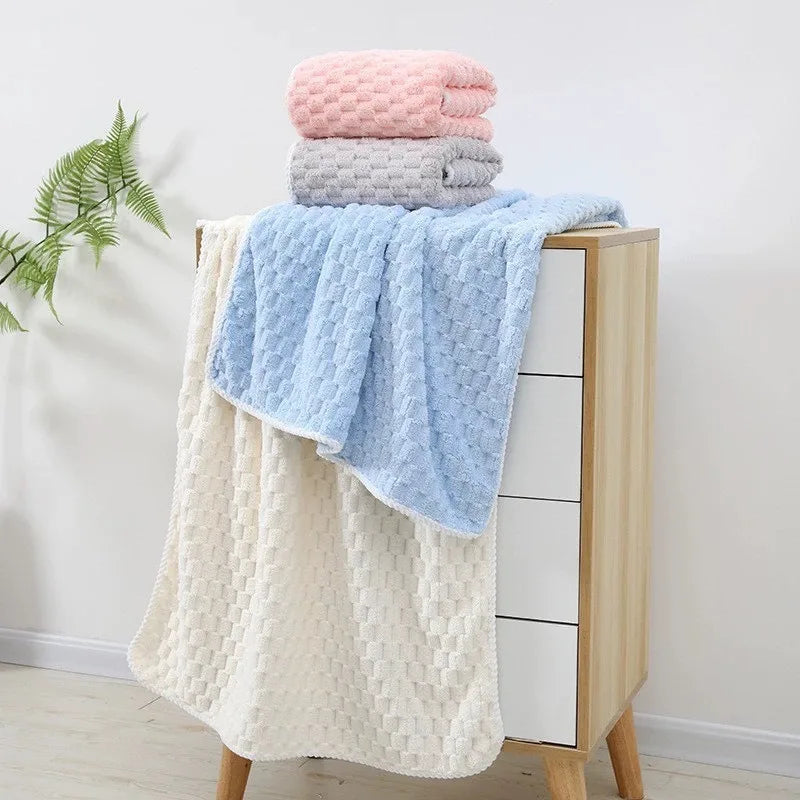 Soft Coral Fleece Bath Towels.