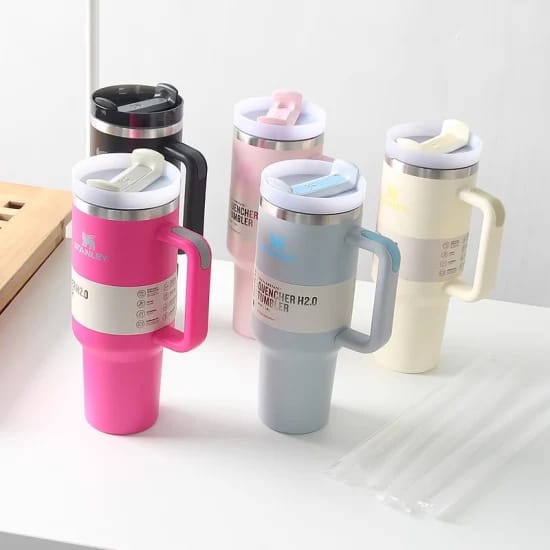 Different colors of Vacuum Insulated Tumbler with Lid and Straw