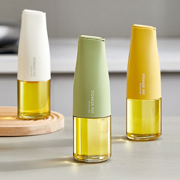 The 500ml automatic opening and closing bottle is available in various colors